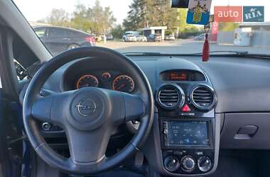 Хетчбек Opel Corsa 2010 в 