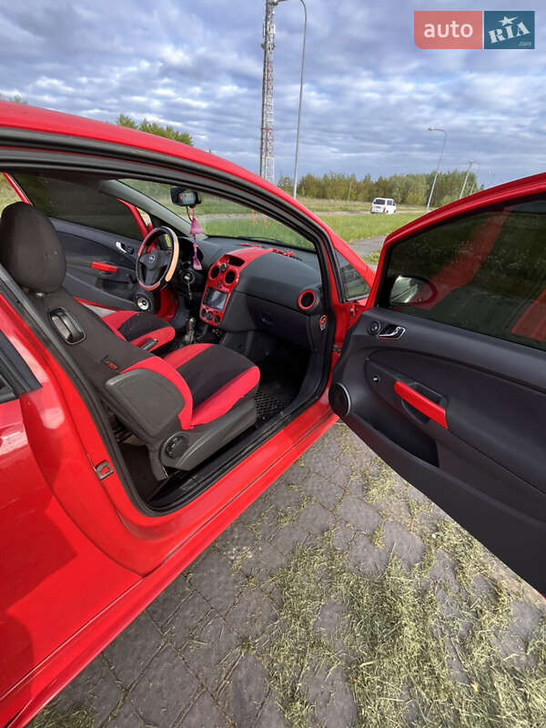 Хэтчбек Opel Corsa 2009 в Львове