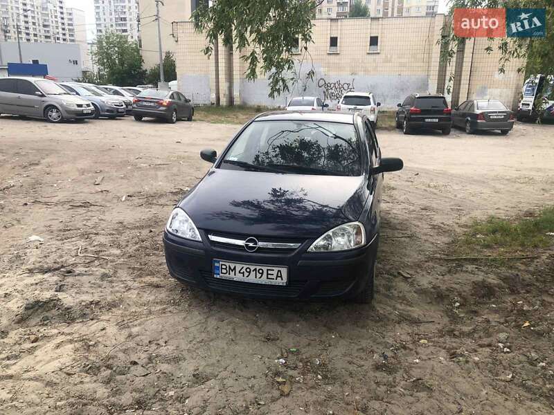 Хетчбек Opel Corsa 2003 в 