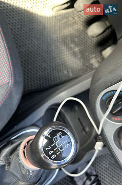 Хэтчбек Opel Corsa 2007 в 