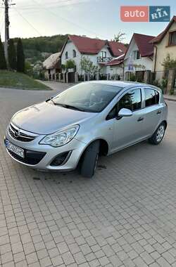 Хэтчбек Opel Corsa 2012 в Львове