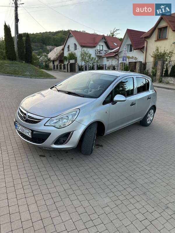 Хетчбек Opel Corsa 2012 в Львові