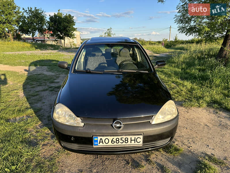 Хэтчбек Opel Corsa 2001 в Ужгороде