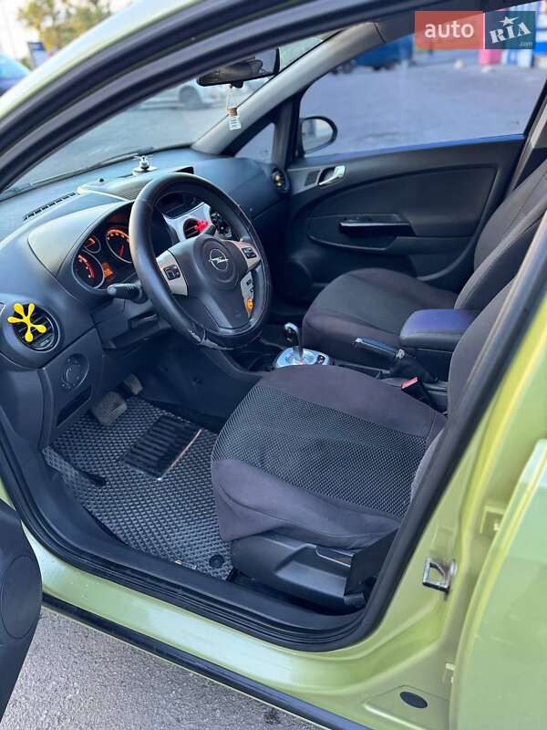 Хетчбек Opel Corsa 2007 в Сумах
