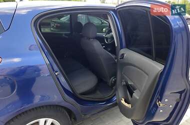 Хэтчбек Opel Corsa 2007 в 