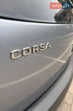 Хэтчбек Opel Corsa 2003 в 