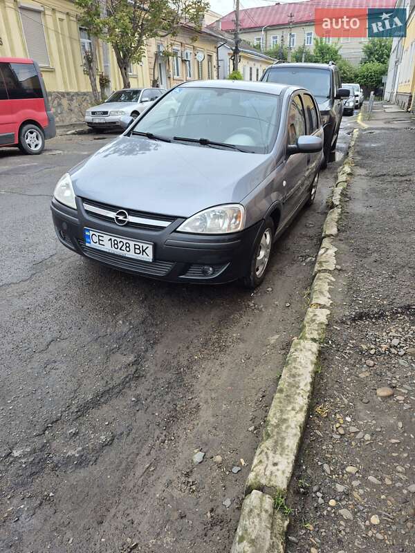 Хэтчбек Opel Corsa 2003 в Черновцах