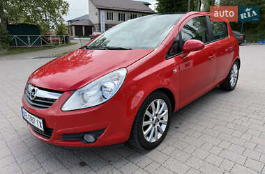 Хэтчбек Opel Corsa 2008 в 