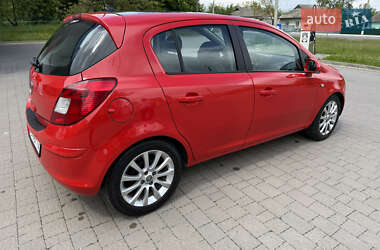 Хэтчбек Opel Corsa 2008 в 