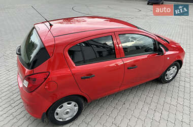 Хэтчбек Opel Corsa 2008 в 