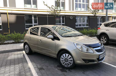 Хетчбек Opel Corsa 2007 в 