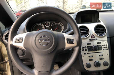 Хетчбек Opel Corsa 2007 в 