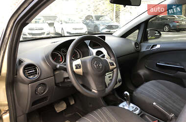 Хетчбек Opel Corsa 2007 в 