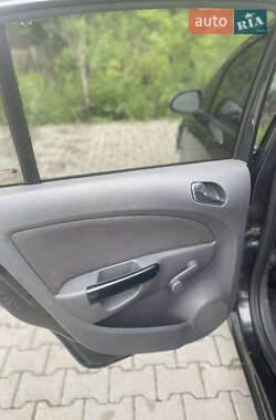 Хэтчбек Opel Corsa 2008 в 
