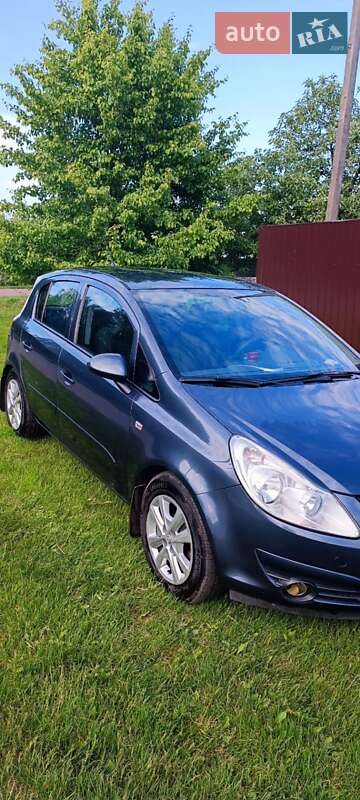 Хэтчбек Opel Corsa 2007 в Чернигове