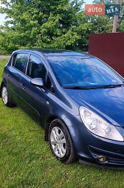 Хэтчбек Opel Corsa 2007 в 