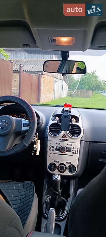 Хэтчбек Opel Corsa 2007 в Чернигове