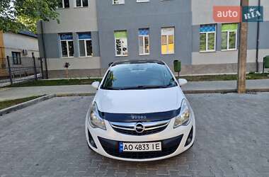 Хэтчбек Opel Corsa 2011 в 