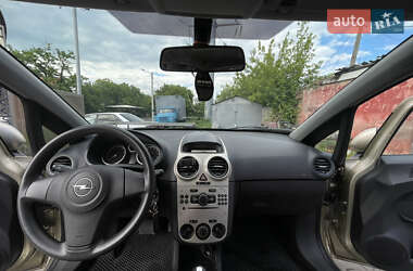 Хэтчбек Opel Corsa 2007 в 