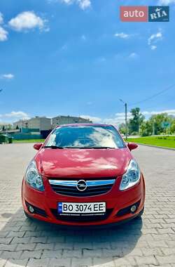 Хэтчбек Opel Corsa 2006 в 