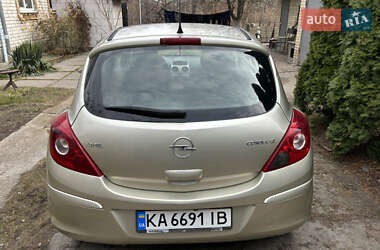 Хетчбек Opel Corsa 2008 в 