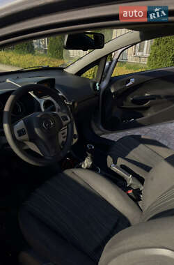Хэтчбек Opel Corsa 2008 в Львове