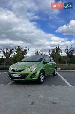 Хетчбек Opel Corsa 2011 в 