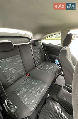 Хетчбек Opel Corsa 2011 в 