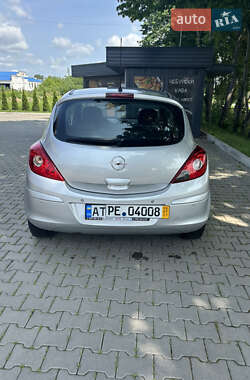 Хэтчбек Opel Corsa 2013 в 