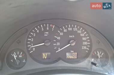 Хэтчбек Opel Corsa 2006 в 
