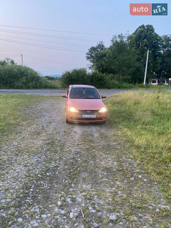 Хэтчбек Opel Corsa 2001 в Ужгороде