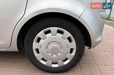 Хэтчбек Opel Corsa 2009 в 