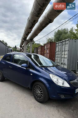 Хэтчбек Opel Corsa 2008 в Киеве