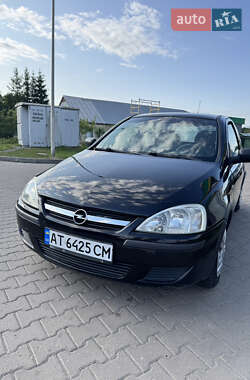 Хетчбек Opel Corsa 2004 в Косові