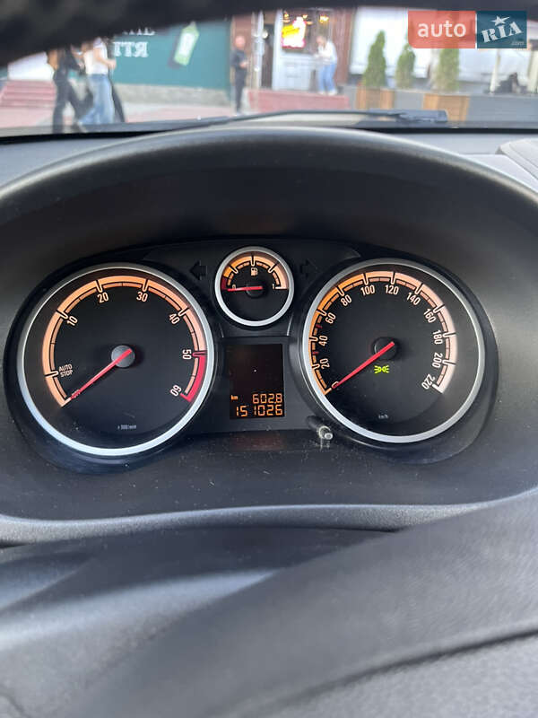 Хэтчбек Opel Corsa 2011 в Фастове
