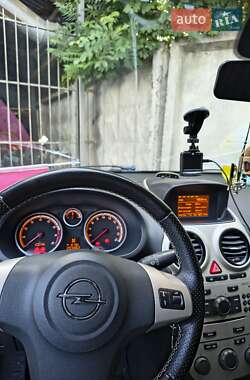 Хэтчбек Opel Corsa 2008 в 