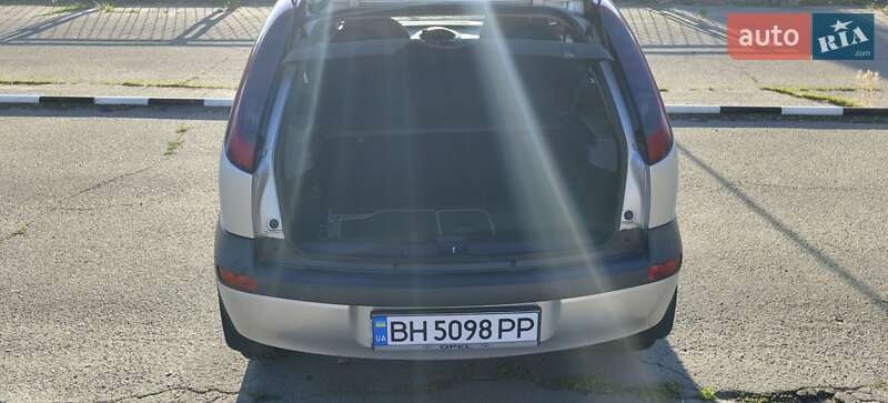 Хэтчбек Opel Corsa 2002 в Одессе
