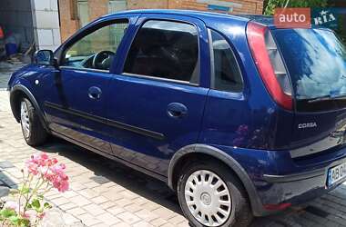 Хэтчбек Opel Corsa 2004 в 