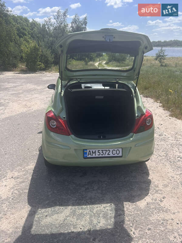 Хэтчбек Opel Corsa 2010 в Житомире фото 5 Хэтчбек Opel Corsa 2010 в Житомире