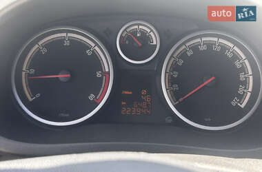 Хэтчбек Opel Corsa 2010 в 