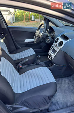 Хэтчбек Opel Corsa 2011 в 