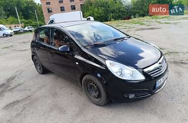 Хэтчбек Opel Corsa 2008 в 
