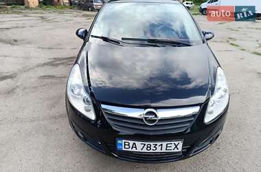 Хэтчбек Opel Corsa 2008 в 