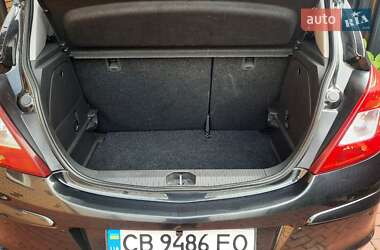 Хэтчбек Opel Corsa 2012 в 