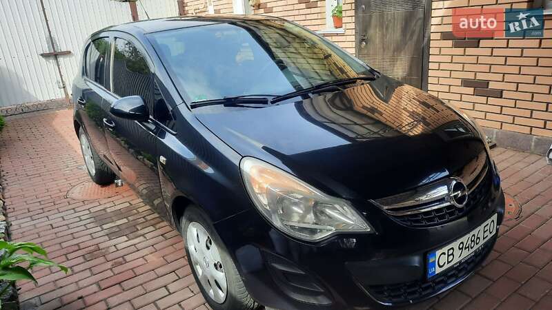 Хэтчбек Opel Corsa 2012 в Чернигове