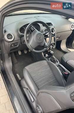 Хэтчбек Opel Corsa 2014 в 