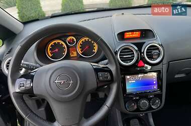 Хэтчбек Opel Corsa 2014 в 
