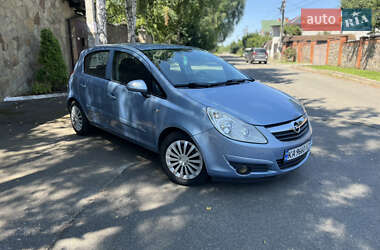 Хэтчбек Opel Corsa 2007 в Киеве