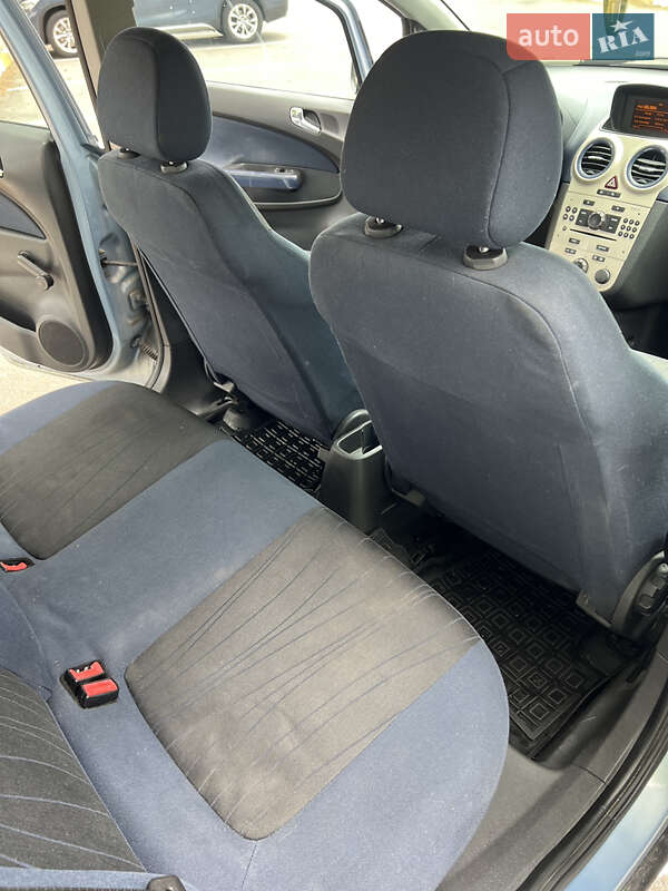 Хэтчбек Opel Corsa 2007 в Киеве