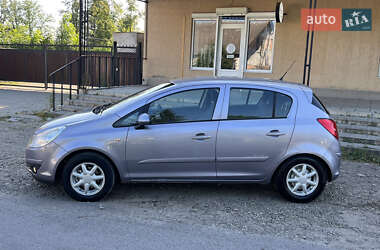 Хэтчбек Opel Corsa 2007 в 